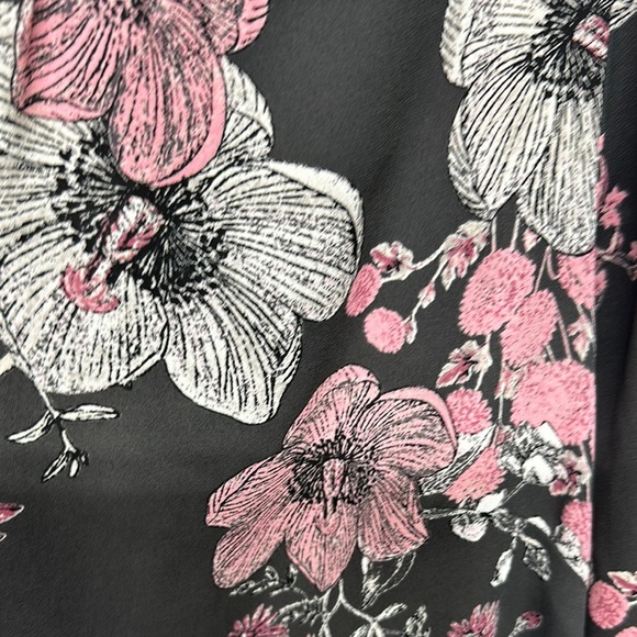 Style & Co Floral 3/4 Bell Sleeve Blouse in Pink and Gray - Picture 6 of 11